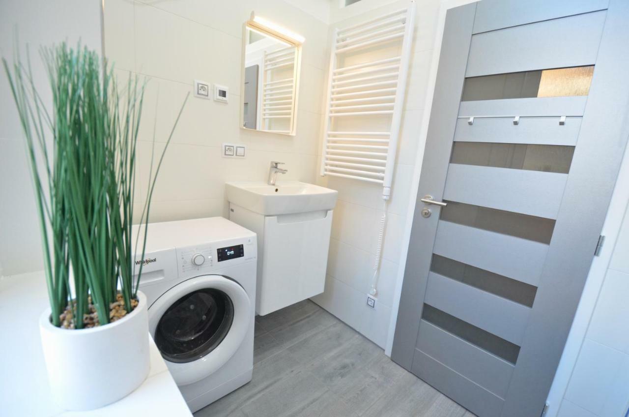 Apartmany Jizdarenska Karlsbad Buitenkant foto